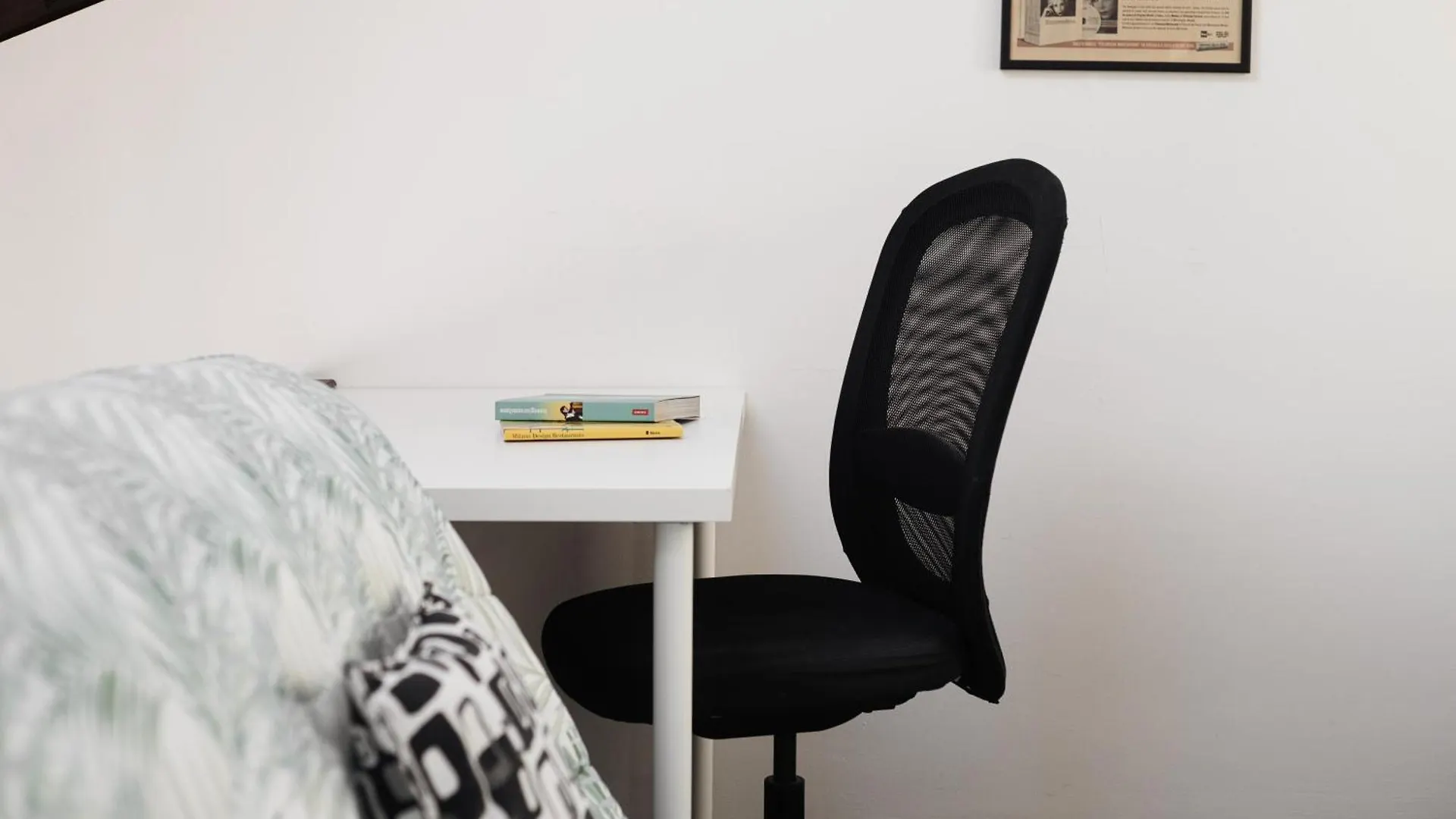 Stylish Top-Floor Apt; Milano Design Disctrict Διαμέρισμα Μιλάνο