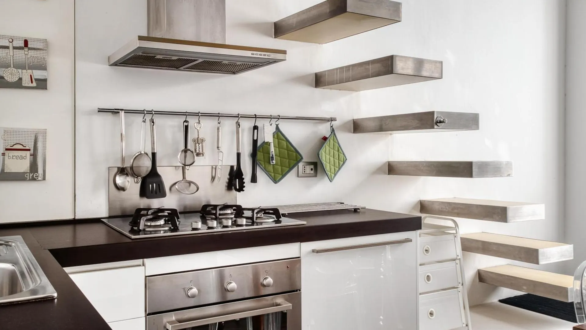 Stylish Top-Floor Apt; Milano Design Disctrict Μιλάνο